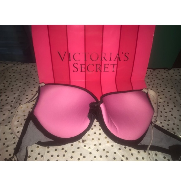 Pink Victoria secret push-up bra - Picture 3 of 5